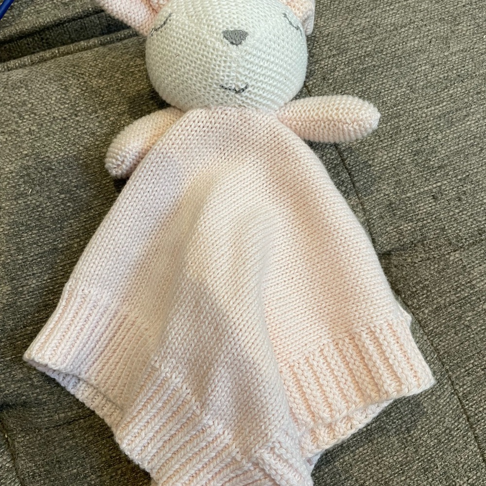 Cozy Pink Knit Stuffed Animal Blanket